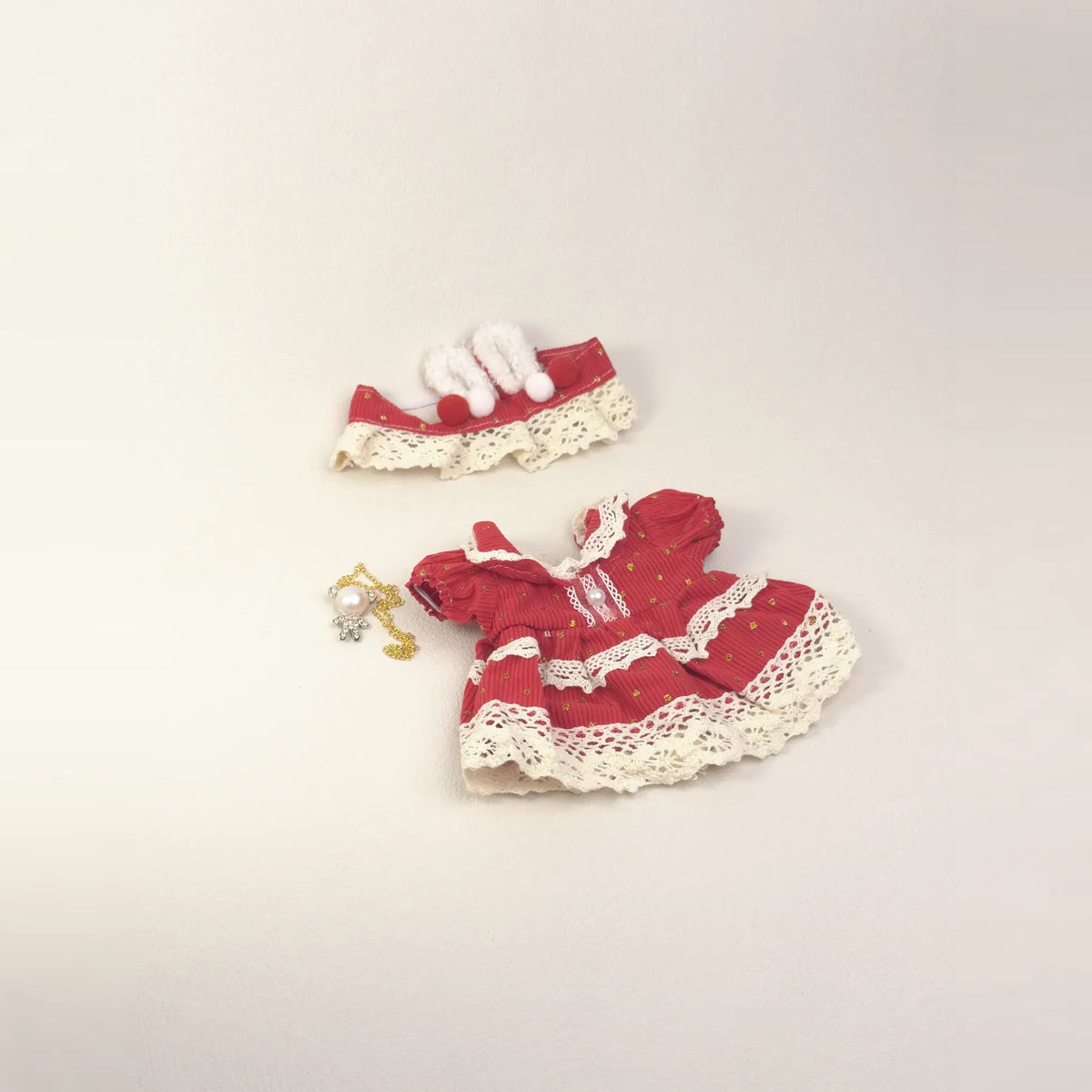Berry Bunny outfit for 20 cm cotton dolls laid flat: lace dress, bunny-ear hat, pearl bear necklace