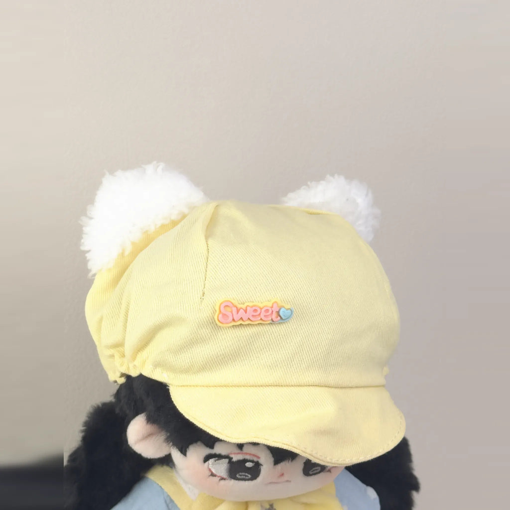 Sunny Kitten outfit close-up: cap detail